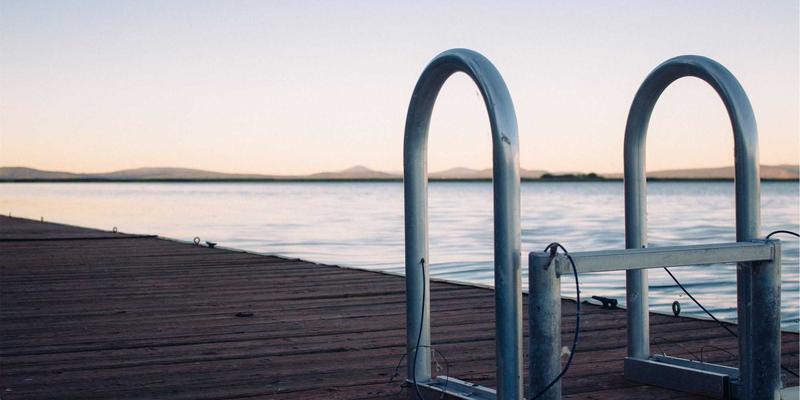 青岛企事业单位年终福利礼品定制方案：兼顾实用性与员工满意度的品德礼品选择