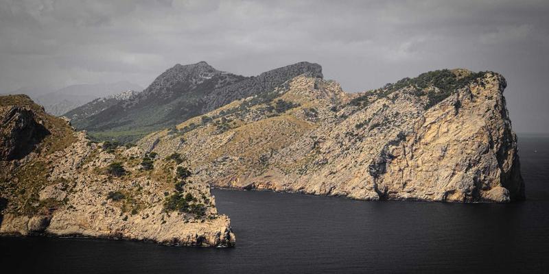 青岛数字化转型企业礼品定制：科技公司与互联网企业的创意选择指南